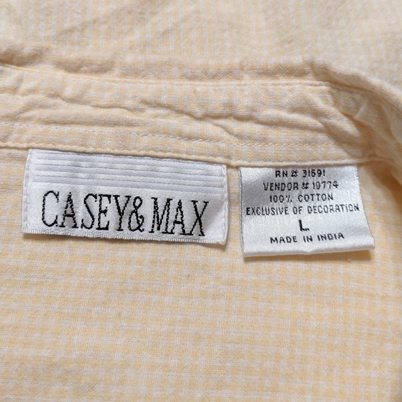 Vintage | Button Shirt Embroidered Fl… - Picture 5 of 6